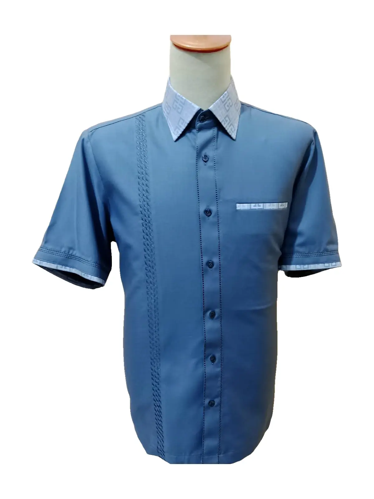 Kemeja Biru Labirin Putih, foto 1 dari 2